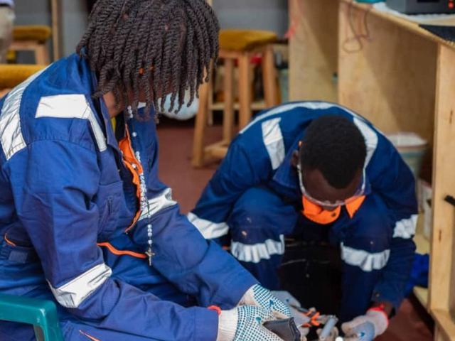 Testing recovered lithium cells