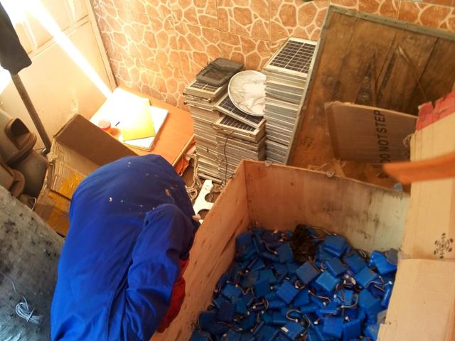 Sorting spent lithium batteries