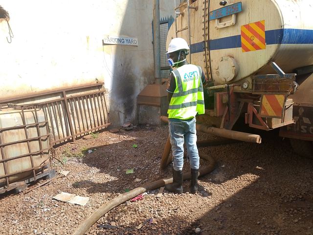 Transfer from storage to tanker