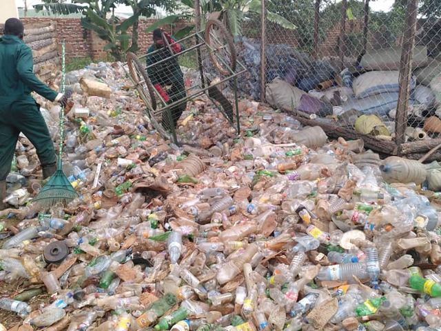 Recovering plastic bottles